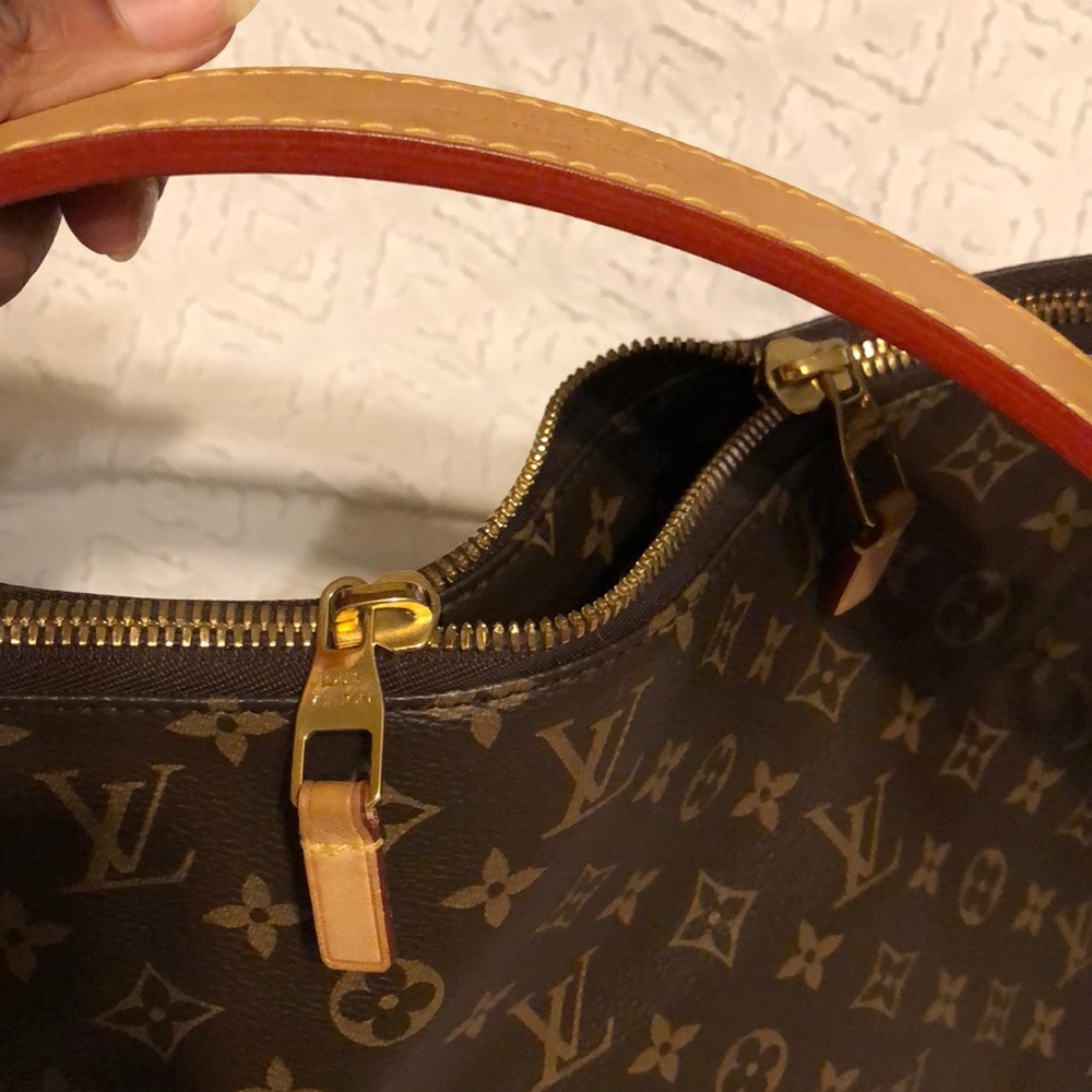 Louis Vuitton - Picture 5 of 9